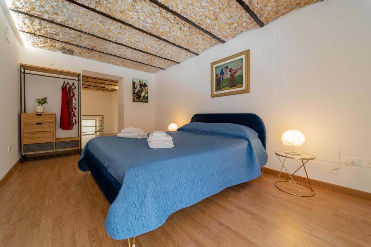 Antico Mercato Di Ortigia Lovely Apartment シラクーサ エクステリア 写真