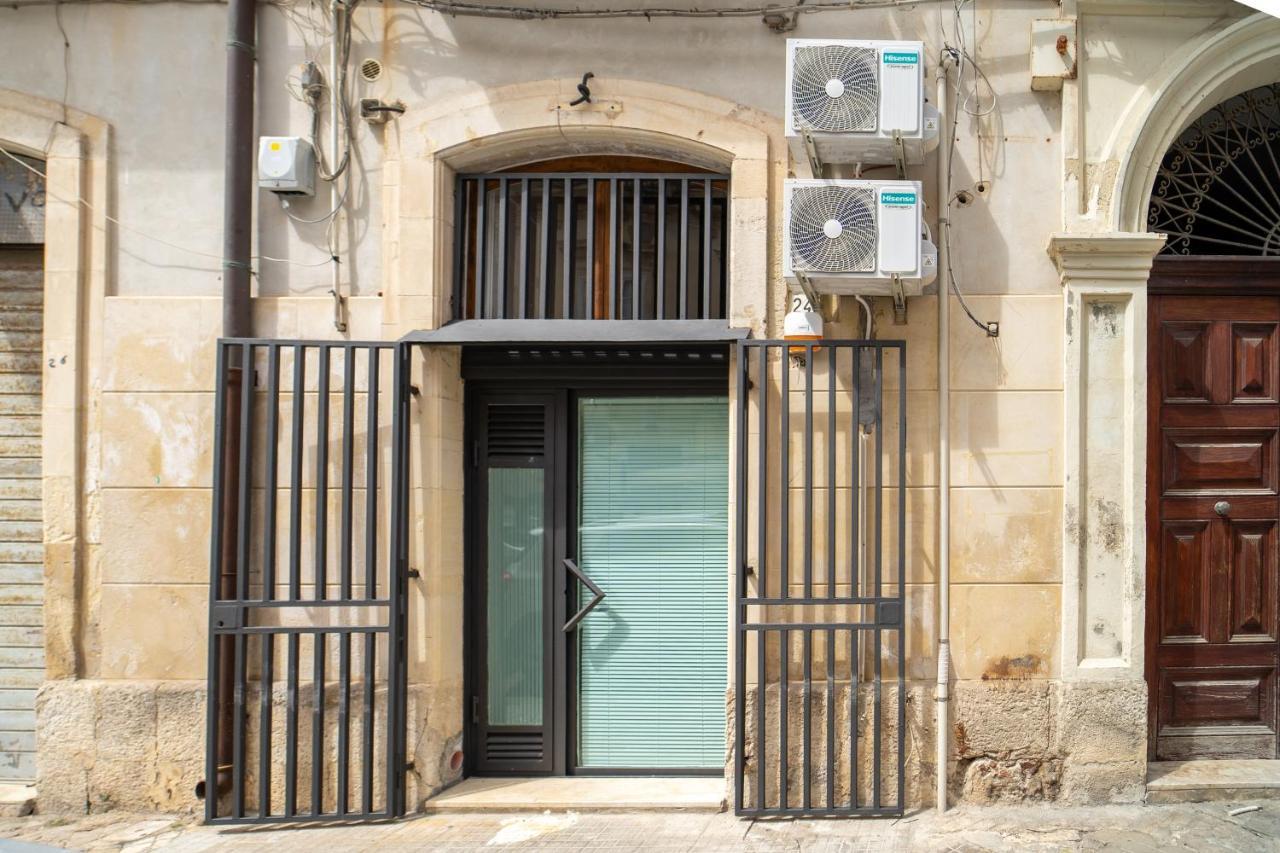 Antico Mercato Di Ortigia Lovely Apartment シラクーサ エクステリア 写真
